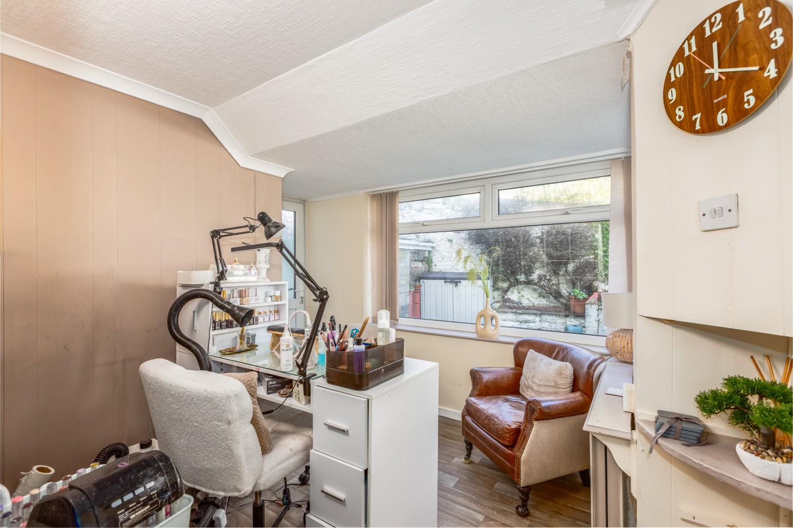 Lilliput Lane, West Cross, Swansea, SA3 5AQ